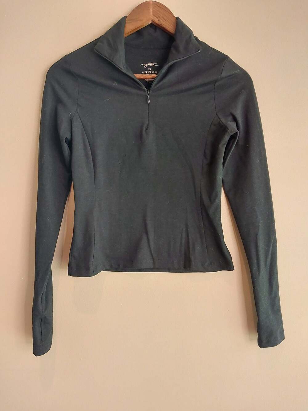By Gottex Women's Black Long Sleeve 1/2 Zip Athletic Top with Thumbholes Size XS